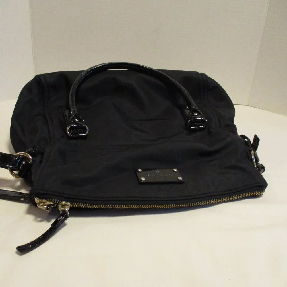 Kate Spade Bag Woman Medium Black Cream Red Top Zip Pockets Shoulder Hand Bag